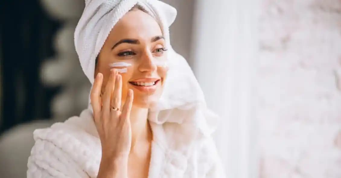 Makyaj Öncesi Cilt Bakımı ile Güzelliğinizi Koruyun ve Doğal Görünüm Elde Edin