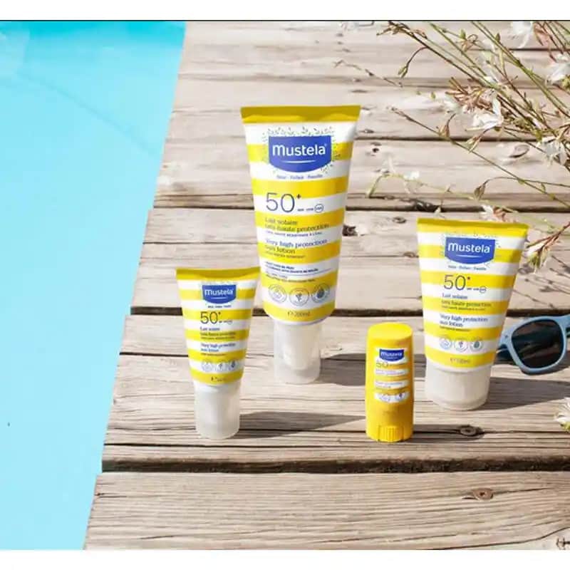 Mustela Güneş Stick: Hassas Ciltler İçin Güvenli ve Yüksek Koruma Sunan Güneş Kremi