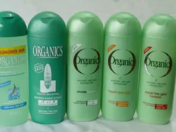 Organik Şampuanlar: Doğal İçeriklerle Saç Sağlığını Koruma Rehberi