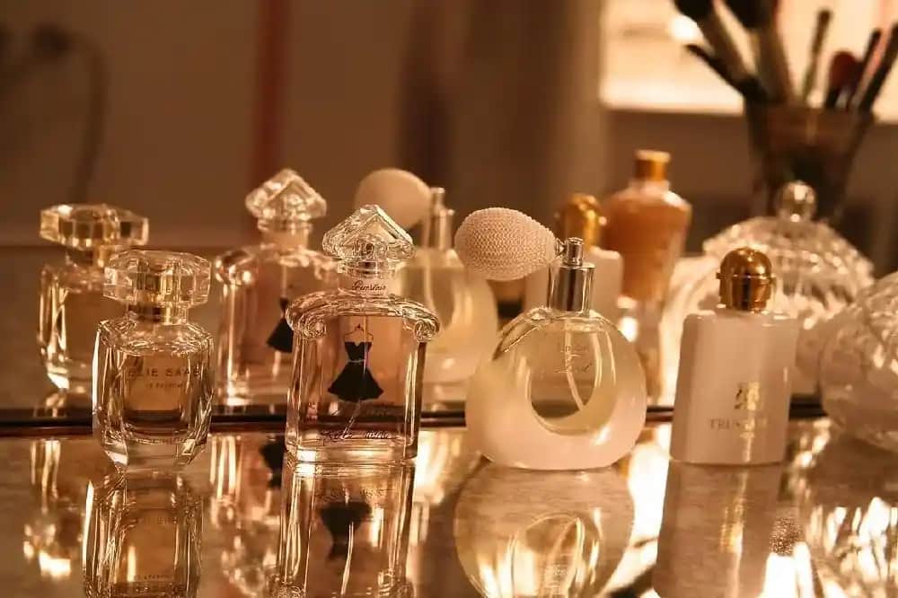 Pahalı Parfümler: Lüks ve Prestijin Simgesi Olan Kokuların Özellikleri ve Avantajları
