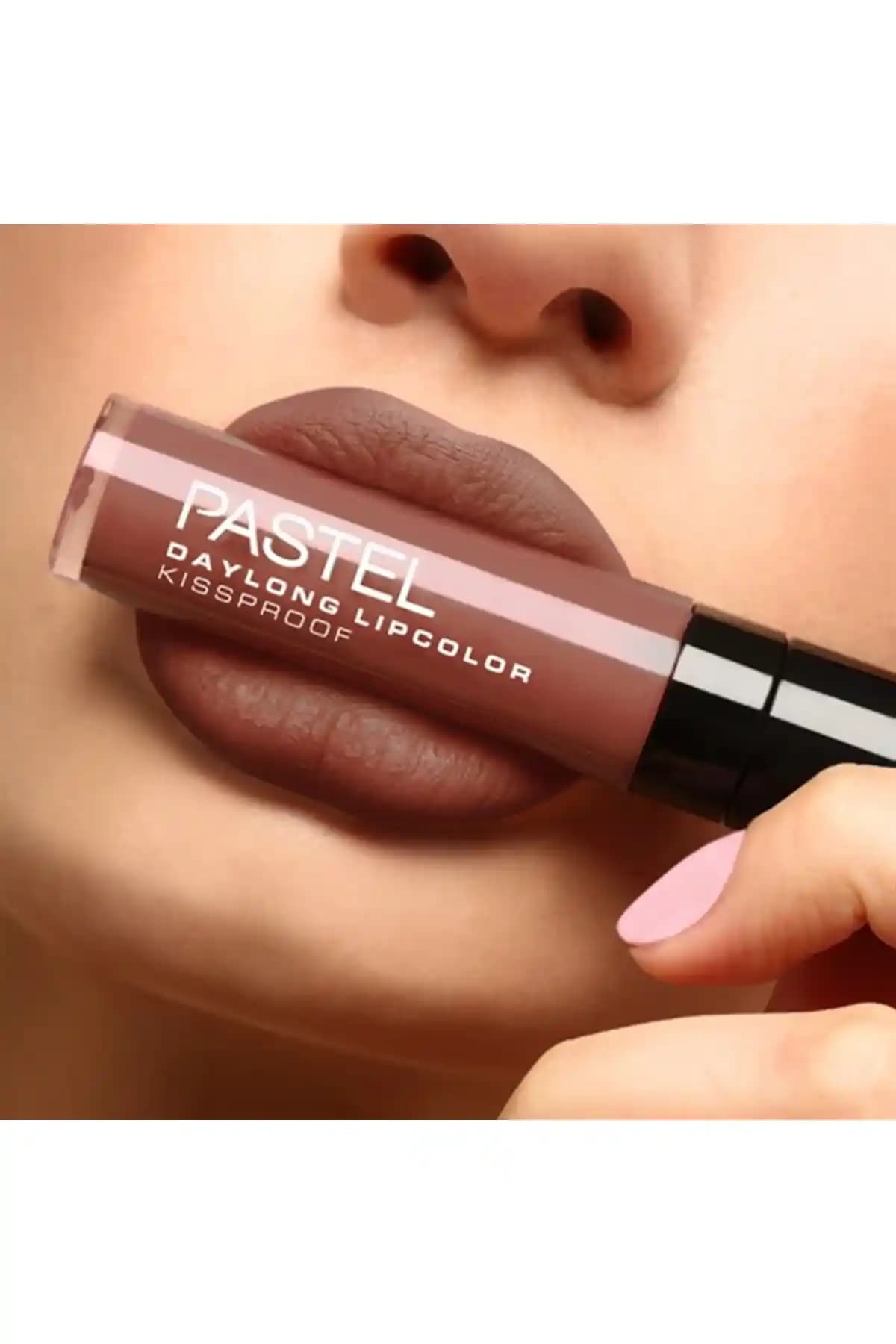 Pastel Ruj 15: Doğal ve Zarif Görünüm İçin En Uygun Renk Seçenekleri