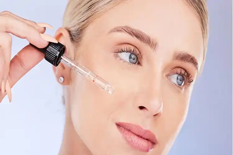 Retinol Kullanımı ve Etki Süresi: Ciltteki Faydaları ve Doğru Kullanım Yöntemleri