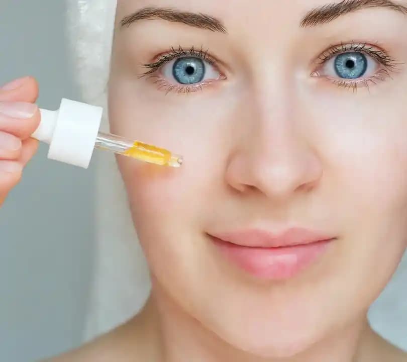 Retinol ve Gözenekler: Cilt Sağlığını Destekleyen Doğru Kullanım Yöntemleri