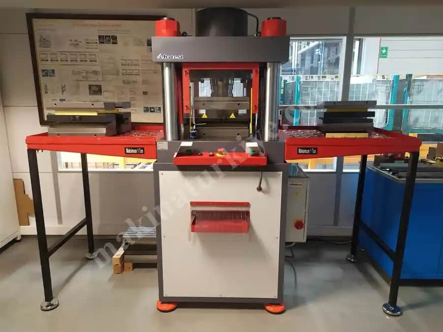 Saç Presi Kullanımı ve Bakımı Hakkında Detaylı Rehberlik