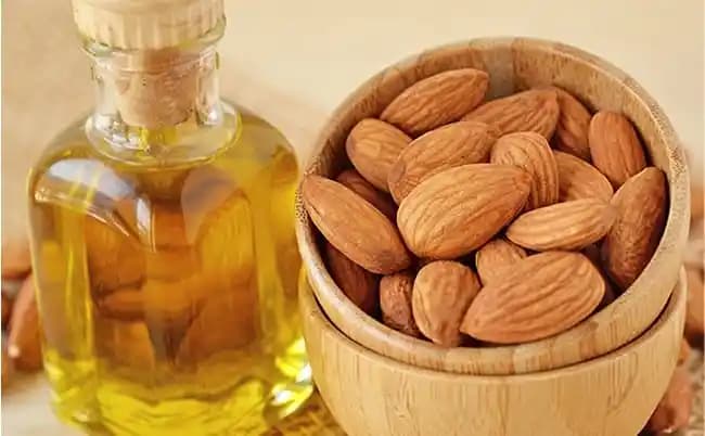 Tatlı Badem Yağı Yüz Uygulama Yöntemleri ve Doğal Güzellik Sırları