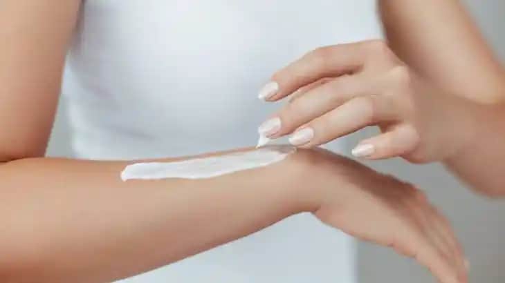 Tüy Dökücü Kremlerin Zararları ve Güvenli Kullanım İpuçları