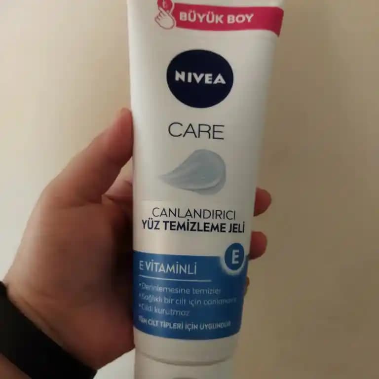 Yüz Temizleme Yöntemleri ve Cilt Sağlığı İçin Doğru Adımlar