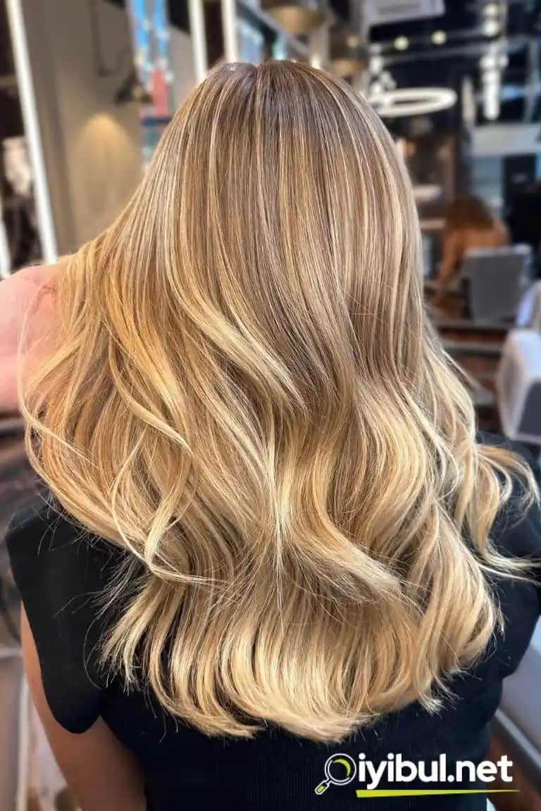 Bal Köpüğü Saç Rengi Nedir Kimlere Yakışır ve Nasıl Elde Edilir