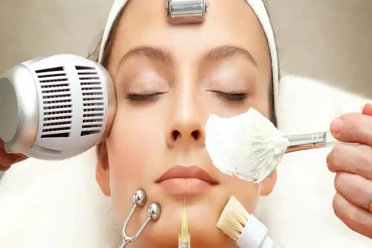 Cilt Bakımında Kese ve Peeling Uygulama Sıralaması ve Doğru Yöntemler