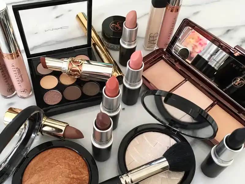 Güvenilir ve Kaliteli Makyaj Malzemeleri Seçenekleri ve Markalar Rehberi