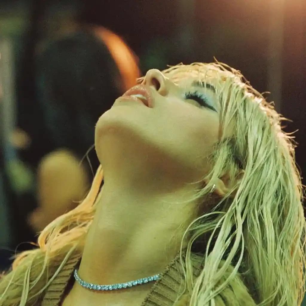 Kozmetik Sektöründe 'Luv It' İfadesinin Anlamı Trendleri ve Güncel Kullanımı