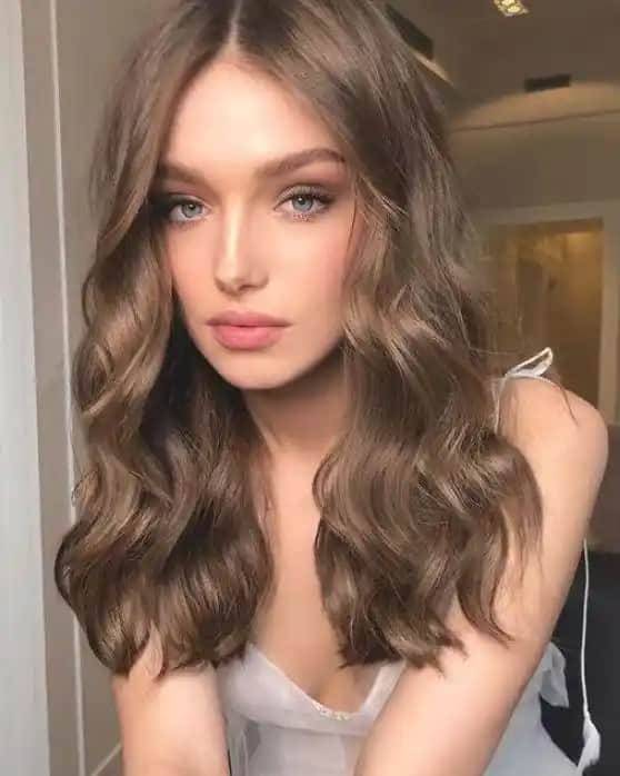 Kumral Saç Modelleri ve Renkleri: Doğallık ve Şıklığın En Güzel Buluşması