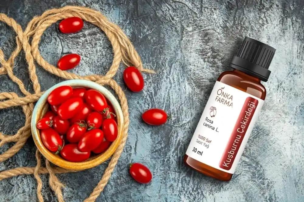 Kuşburnu Çekirdeği Yağı: Doğal İçeriği ve Güzellik Faydaları Hakkında Kapsamlı Bilgi