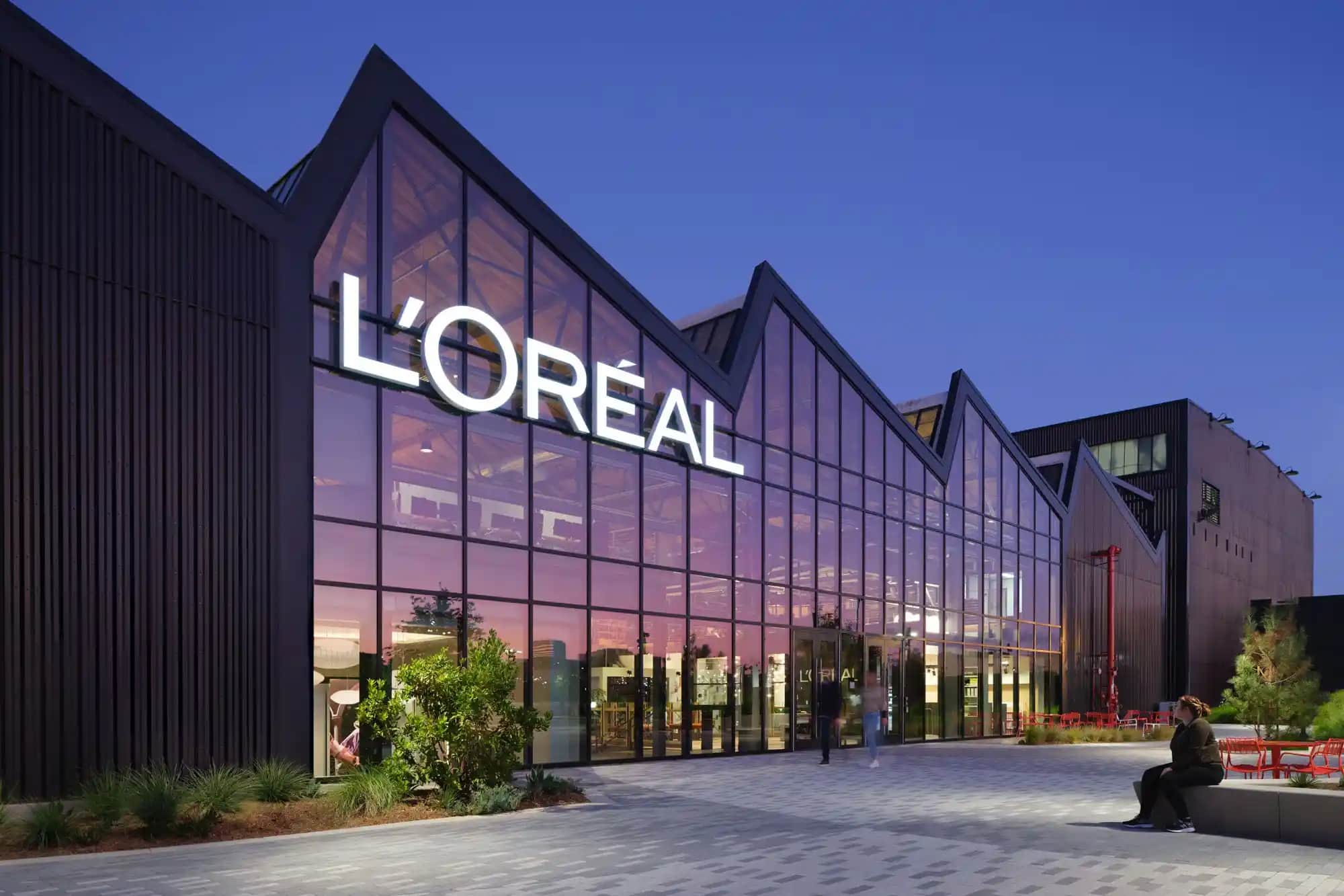 L'Oréal Güzellik Sektöründe İnovasyon ve Sürdürülebilirlik Lideri Olmaya Devam Ediyor