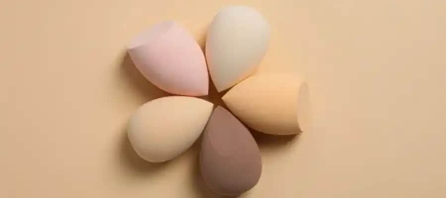 Makyaj Süngeri Çeşitleri ve Özellikleri: Doğru Seçimle Mükemmel Cilt Görünümü