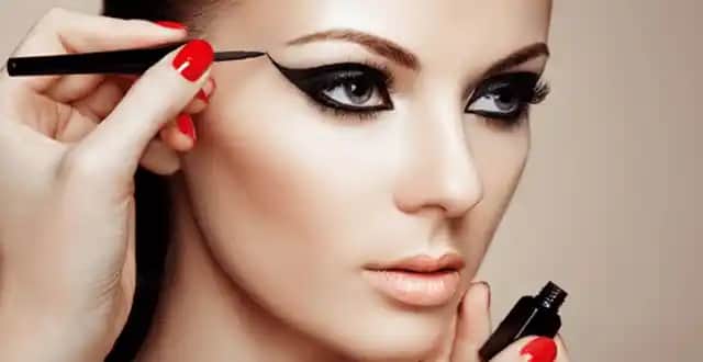 Makyaj Teknikleri ve Güzellik Sırları Rehberi: Temel ve İleri Uygulamalar