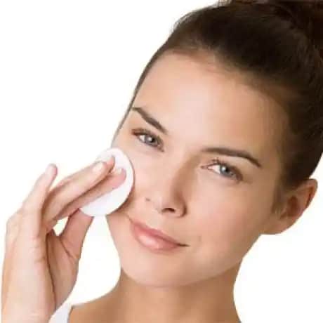 Makyaj Temizleyicileri Seçimi ve Kullanımı Hakkında Kapsamlı Rehber