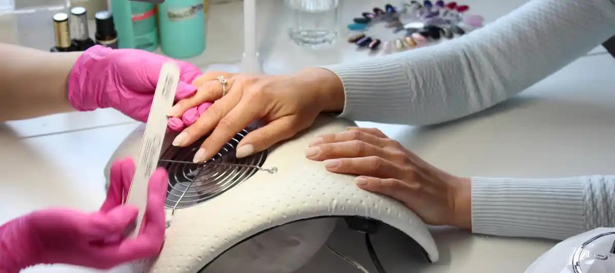 Manikür Nedir ve Güzellik ile Sağlık Açısından Önemi Hakkında Kapsamlı Bilgi