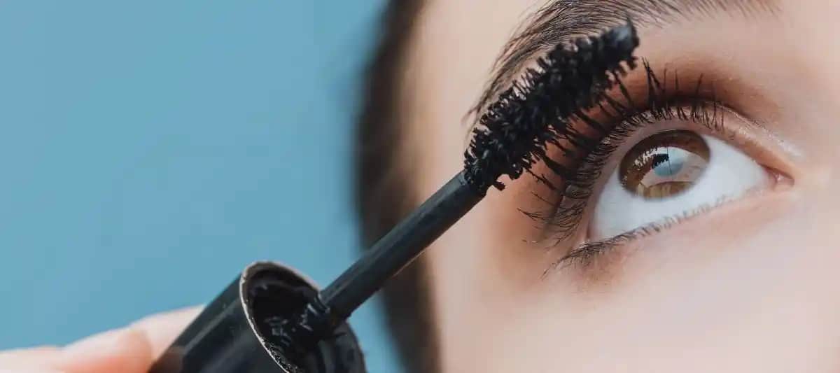 Maskara Nedir ve Göz Makyajında Doğru Kullanım Yöntemleri