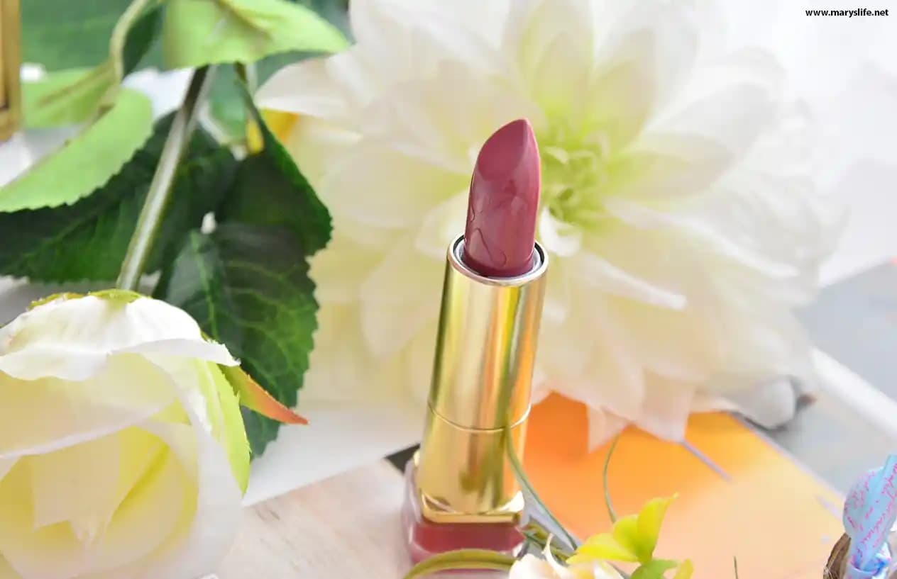 Max Factor Ruj Renkleri ve Seçiminde Dikkat Edilmesi Gerekenler