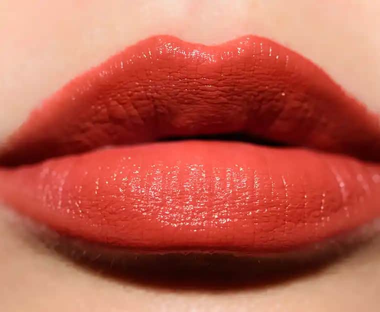 Maybelline Extra Serisi: Uzun Süre Kalıcı ve Yüksek Pigmentasyonlu Makyaj Ürünleri