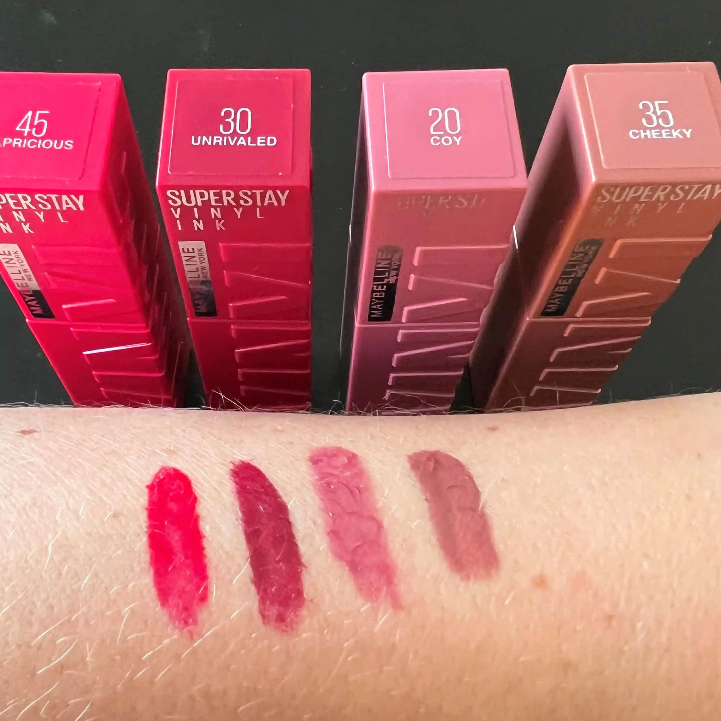 Maybelline New York Super Stay Vinyl Ink: Uzun Süre Kalıcı ve Parlak Likit Ruj İncelemesi