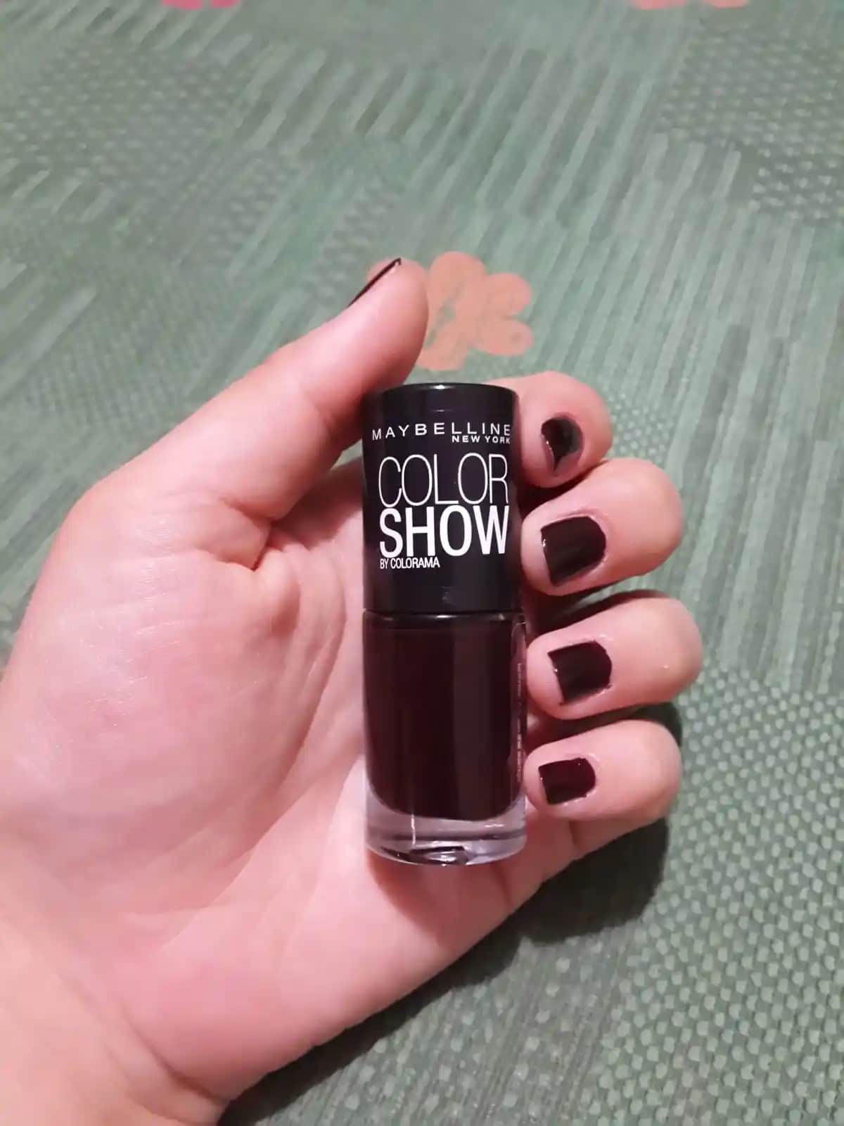 Maybelline Oje Koleksiyonu ile Kalıcı ve Şık Tırnaklar İçin En İyi Seçenekler