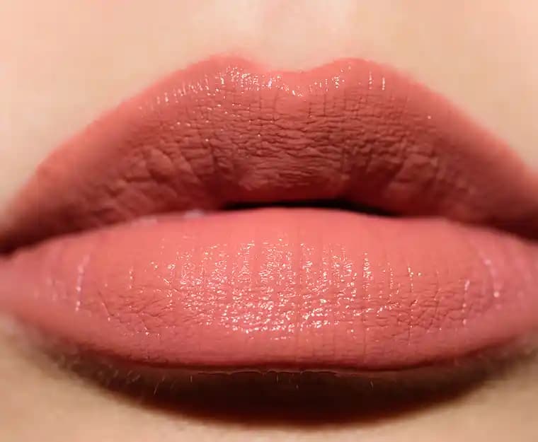 Maybelline Uzun Süre Dayanan ve Çekici Dudaklar İçin Mükemmel Ruj Seçenekleri