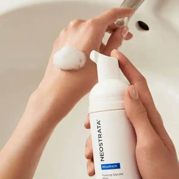 Neostrata Yüz Yıkama Jeli: Cilt Tiplerine Uygun Temizlik ve Bakım Çözümleri