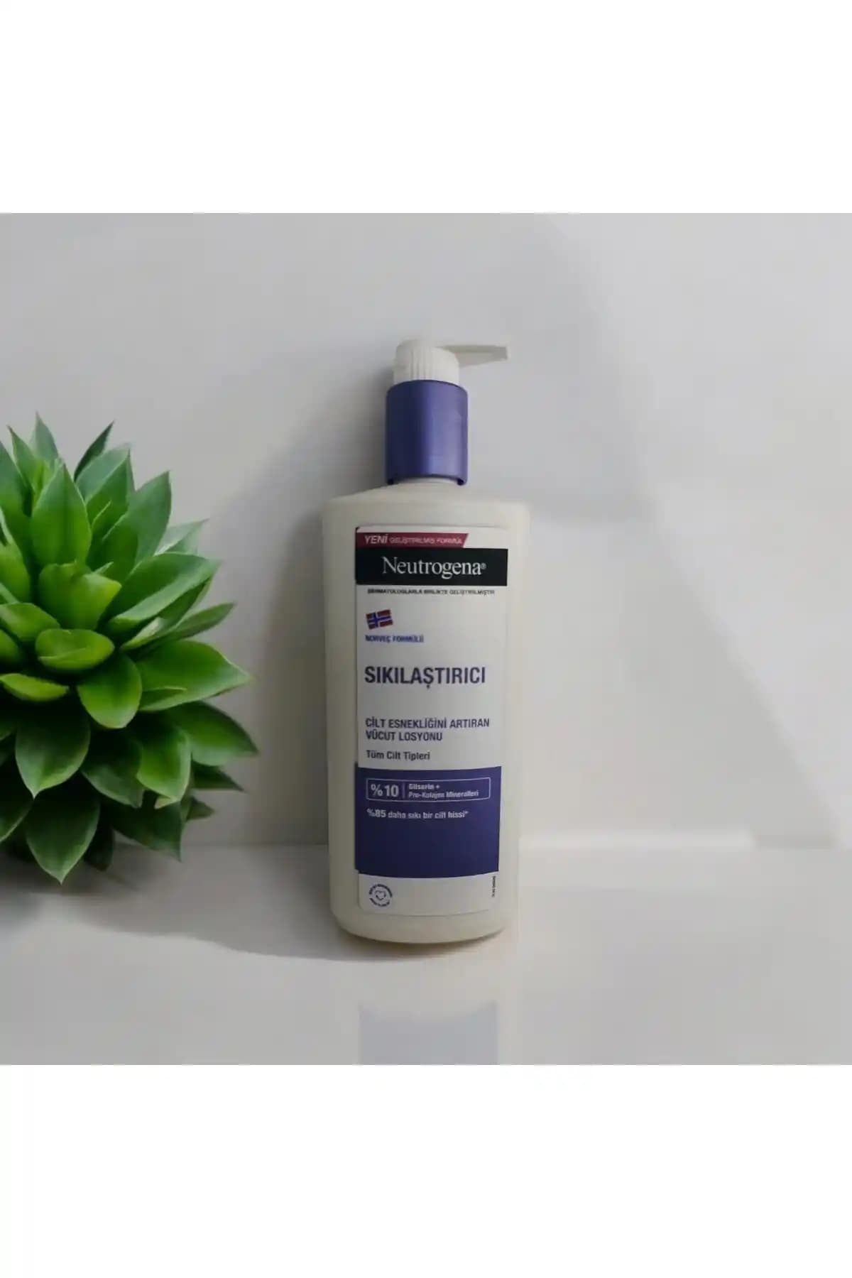 Neutrogena Sıkılaştırıcı Vücut Losyonu: Elastikiyet ve Nemlendirme Sağlayan Etkili Bakım