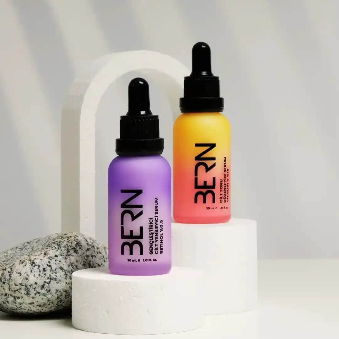 Niacinamide Serumu Gündüz Kullanımı: Faydaları ve Doğru Uygulama Yöntemleri