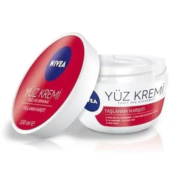Nivea Yaşlanma Karşıtı Yüz Kremi İncelemesi: Formül, Kullanıcı Yorumları ve Etkileri