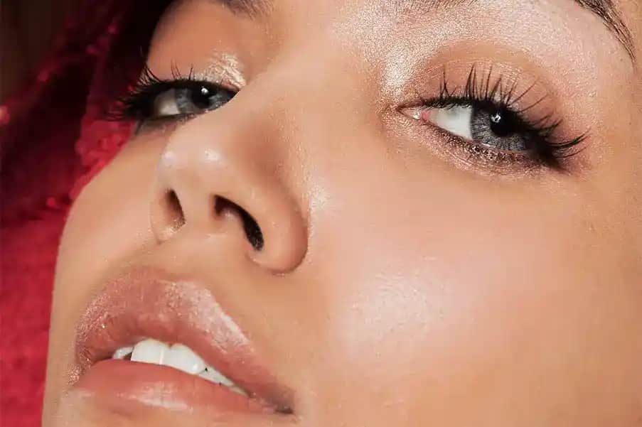 Nude Ruj Nedir? Doğallık ve Zarafetin Simgesi Kozmetik Dünyasında