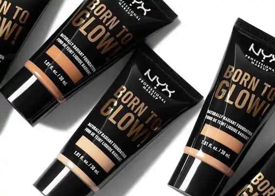 Nyx Born To Glow Fondöten Renkleri ve Kullanım İpuçlarıyla Doğal Işıltı Sağlama