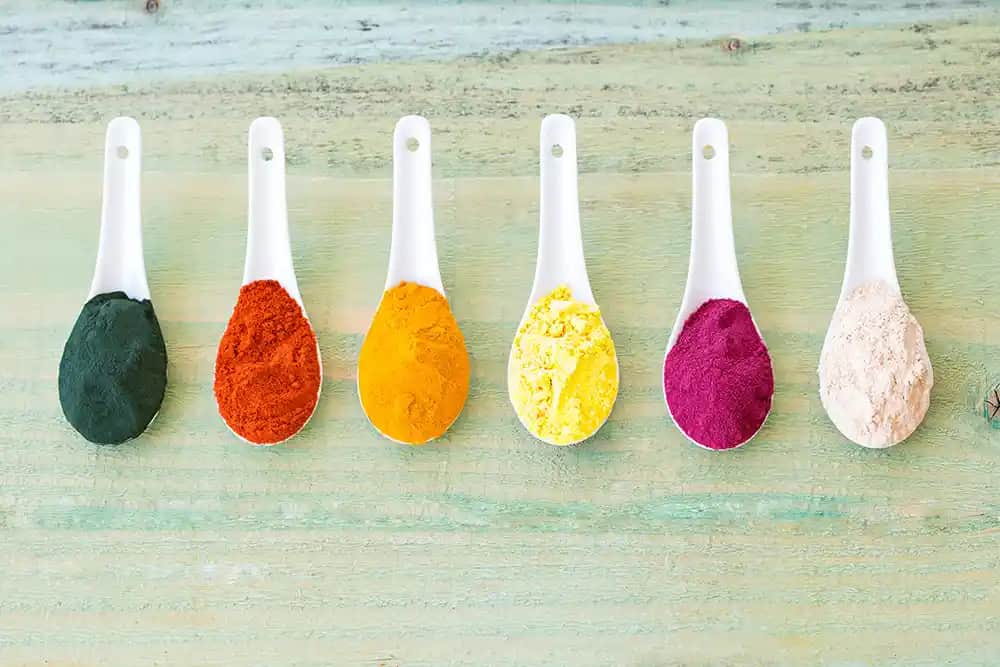 Organik ve Doğal Renklerin Kozmetik Sektöründeki Önemi ve Uygulamaları