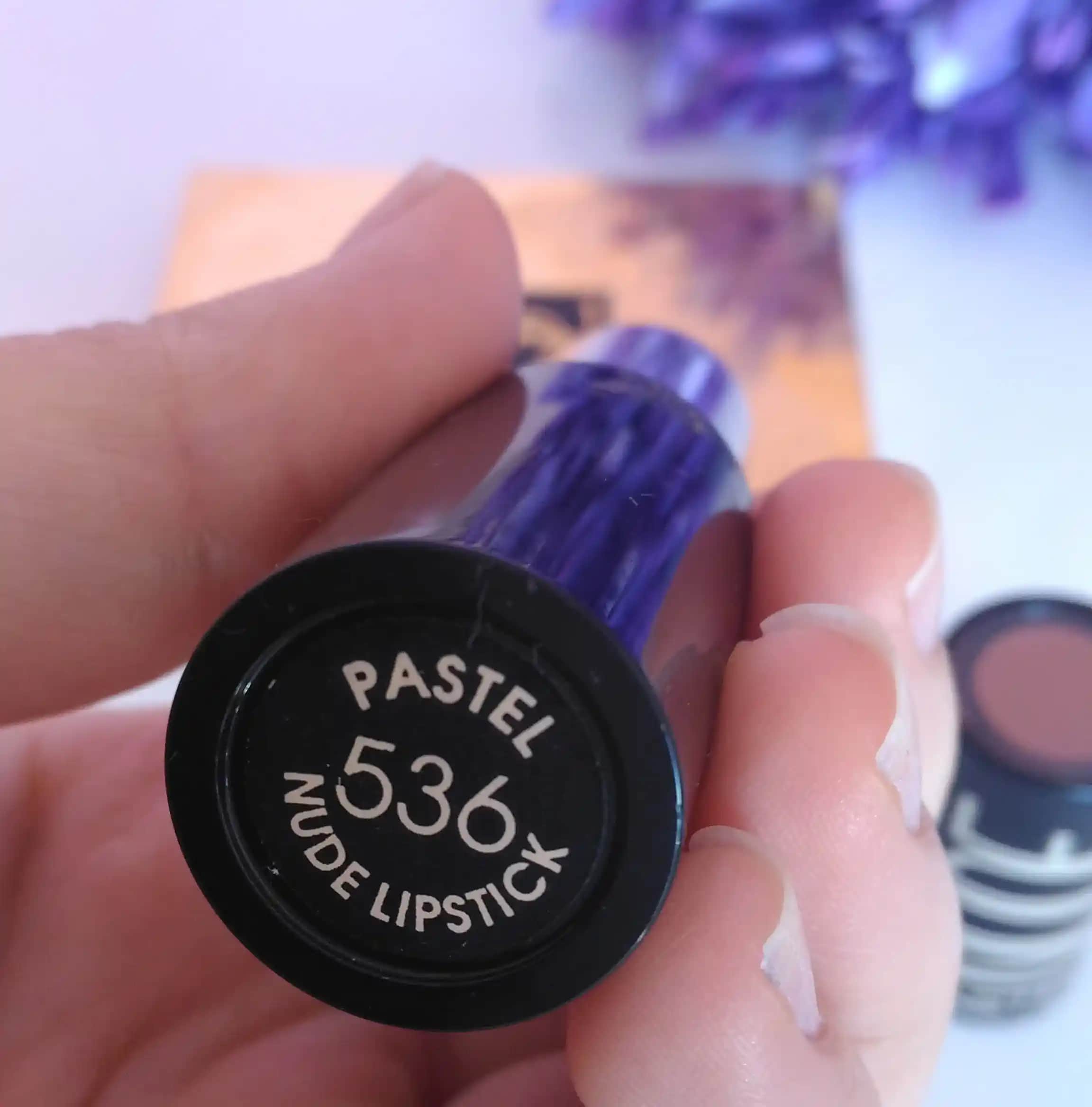 Pastel 536 Nude Ruj ile Doğal ve Şık Dudaklara Ulaşmanın Yolları