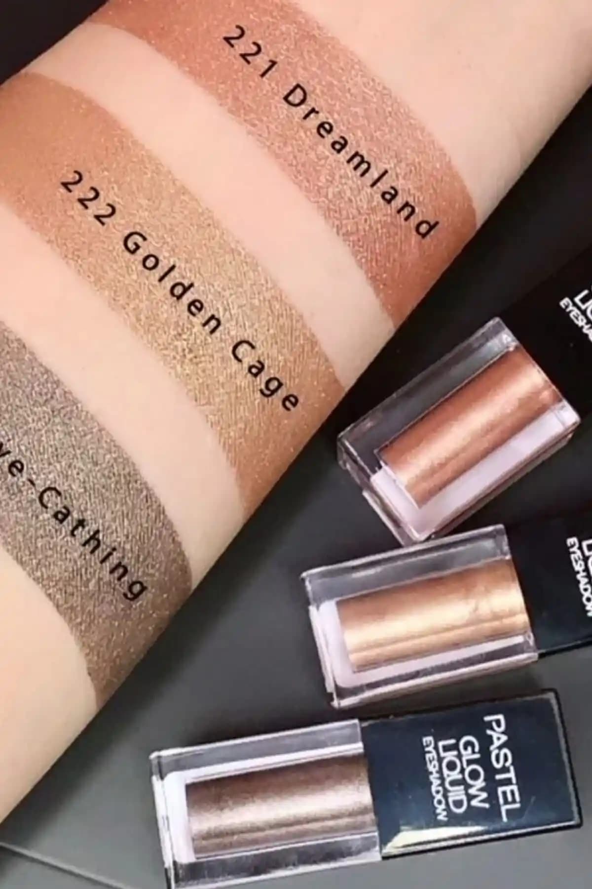 Pastel Glow Liquid Eyeshadow 222 Golden Cage: Uzun Süre Kalıcı ve Parlak Göz Makyajı