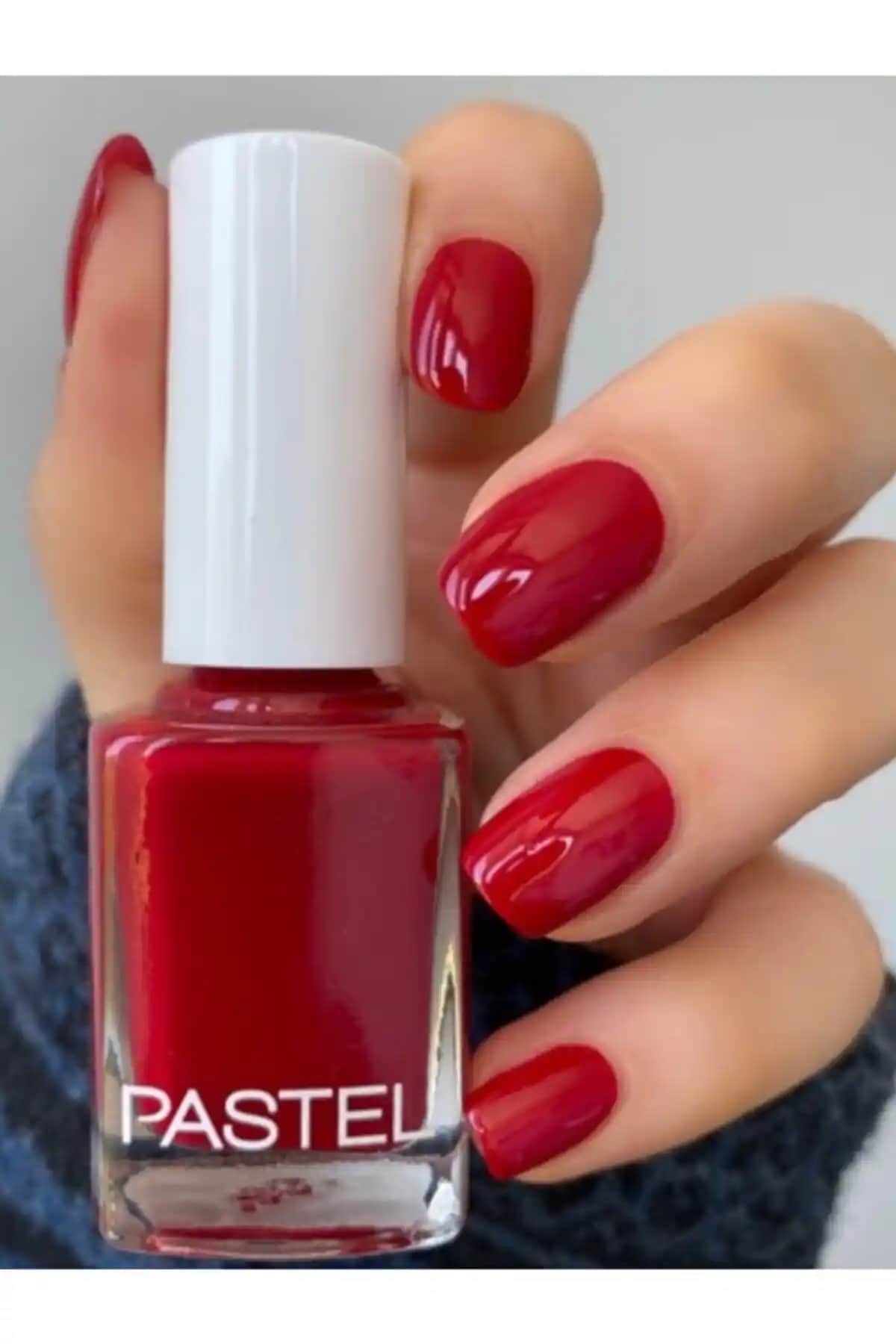 Pastel Oje 99: Canlı Renkler ve Uzun Süre Dayanıklılık Sağlayan Güvenilir Oje