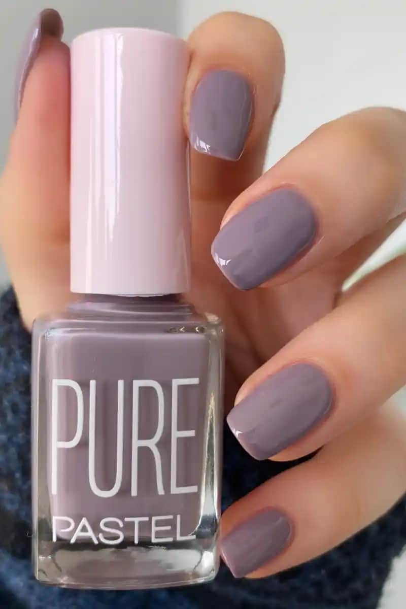 Pastel Pure 606 ile Doğal ve Şık Görünüm İçin En İyi Oje Seçenekleri