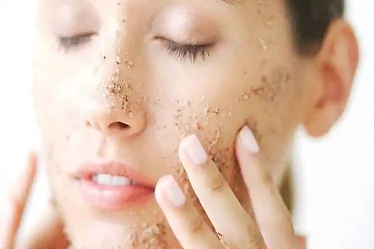 Peeling Ne Kadar Bekletilir Doğru Süre ve Uygulama İpuçları