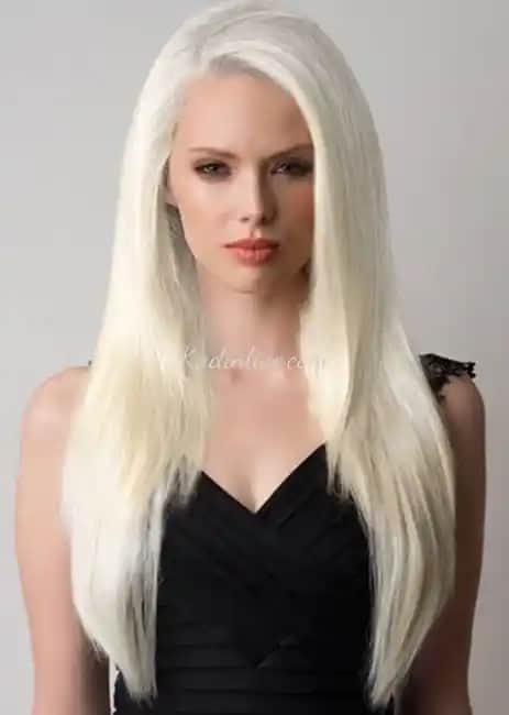 Platin Rengi Saç Boyası: Uygulama, Bakım ve Stil İpuçlarıyla Işıltılı Görünüm