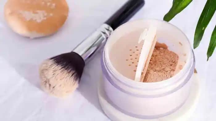 Pudra Çeşitleri ve Doğru Seçim Yöntemleri Cilt Tipine Uygun Kozmetik Ürünleri