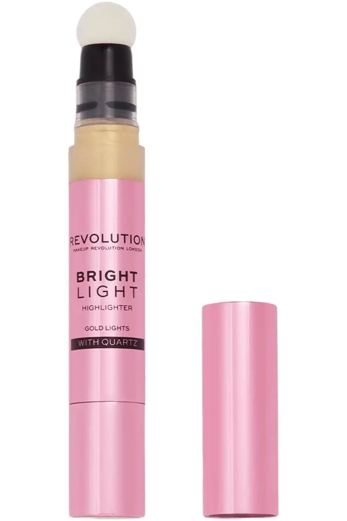 Revolution Bright Light Aydınlatıcı ile Doğal ve Parlak Makyaj Uygulamaları