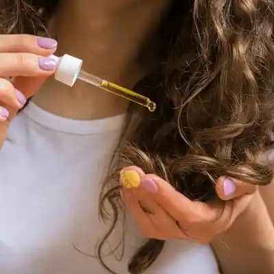 Saç Bakımında Doğal Yağların Gücü En İyi Yağlar ve Kullanım İpuçları