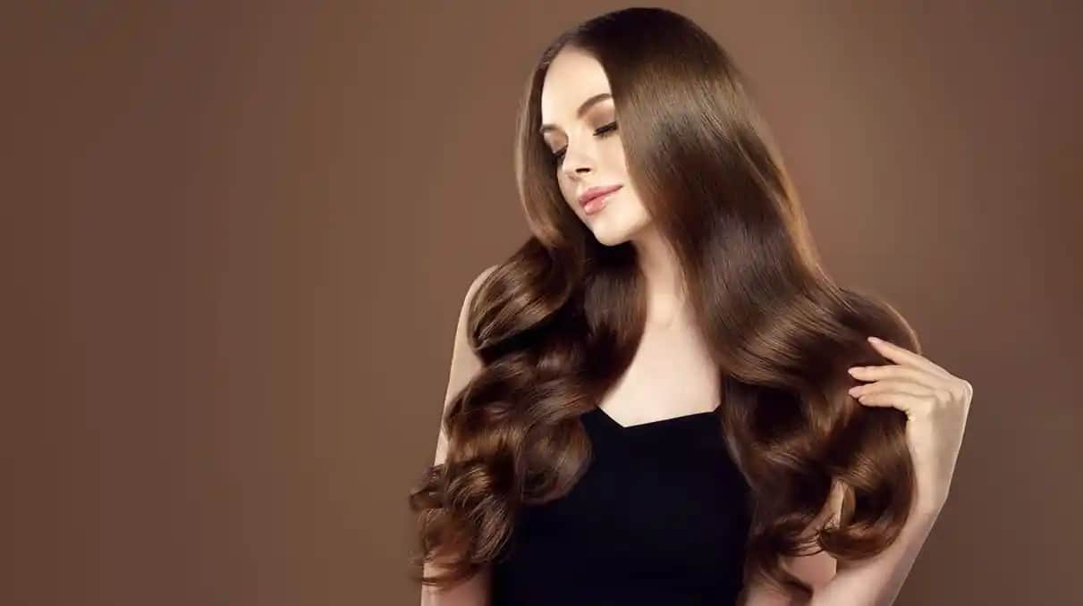 Saç Bakımında En Güçlü Doğal Yağlar ve Kullanım İpuçları