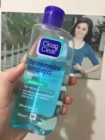 Seboreik Dermatitte Doğru Nemlendirici Seçimi ve Günlük Bakım İpuçları