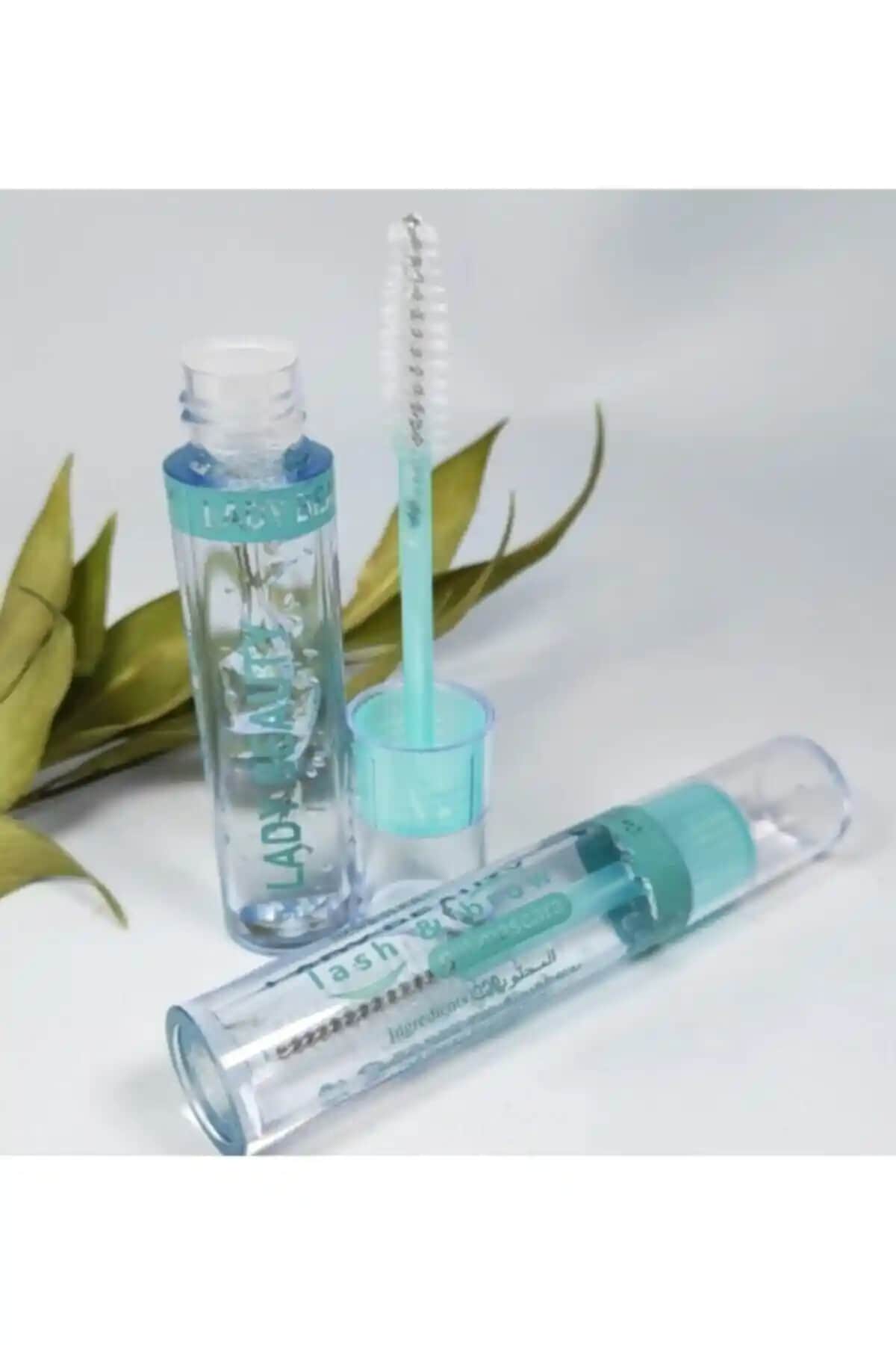 Şeffaf Rimel Nedir, Nasıl Kullanılır ve Doğal Güzelliği Vurgulama Yöntemleri