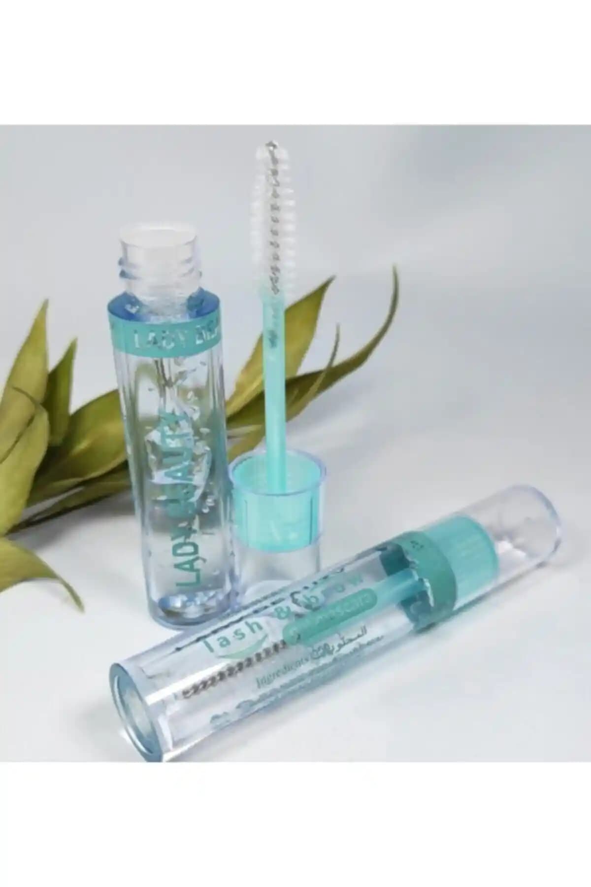 Şeffaf Rimel Nedir, Nasıl Kullanılır ve Doğal Güzelliği Vurgulama Yöntemleri