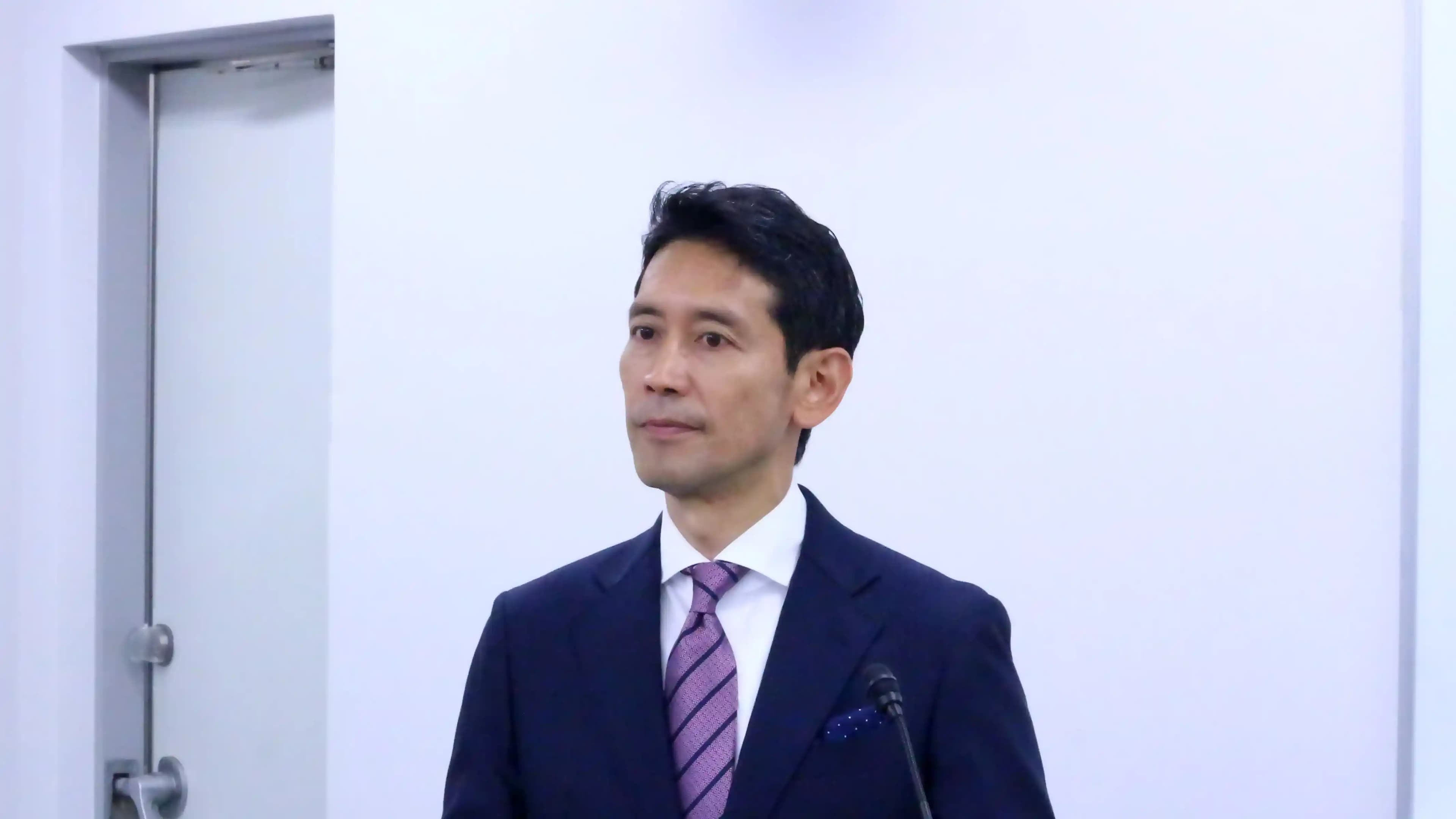 Serum Nedir ve Neden Güzellik Rutininizin Vazgeçilmez Parçası Haline Geldiği Anlaşılıyor