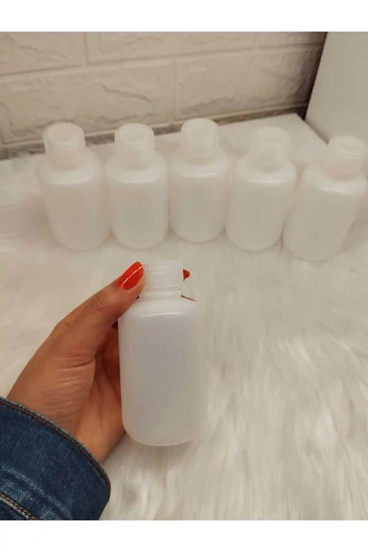 Seyahat Boy Şampuanları: Pratik ve Etkili Saç Bakımı İçin En İyi Seçenekler